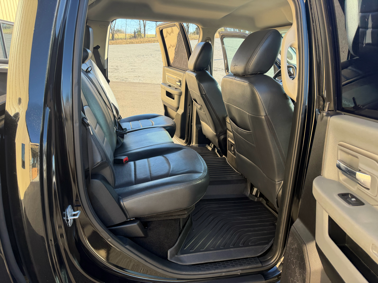 RAM 1500 SLT Crew Cab LWB 4WD 2014