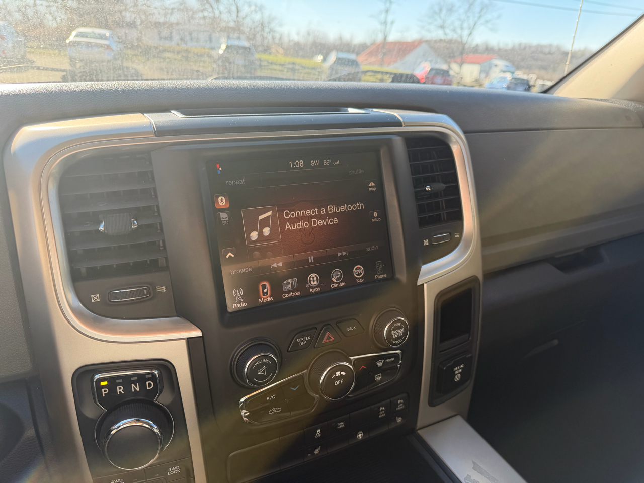 RAM 1500 SLT Crew Cab LWB 4WD 2014