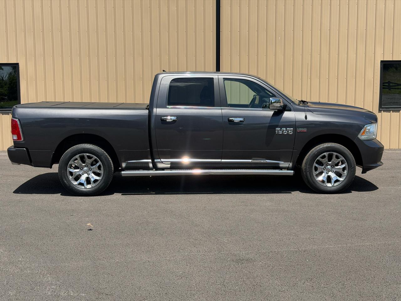 RAM 1500 Longhorn Crew Cab LWB 4WD 2016