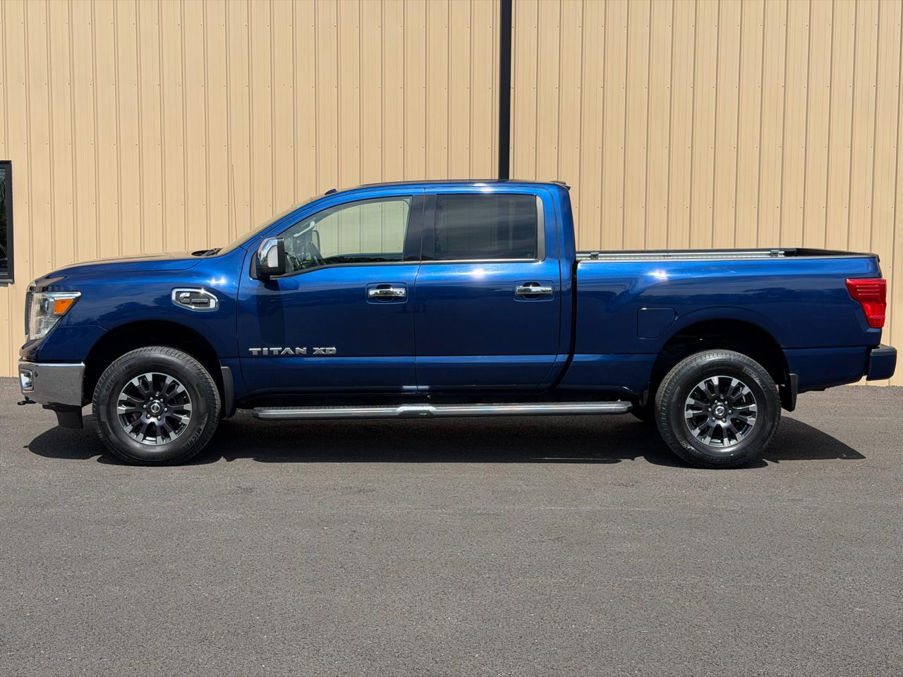 Nissan Titan XD SL 4WD Diesel 2016