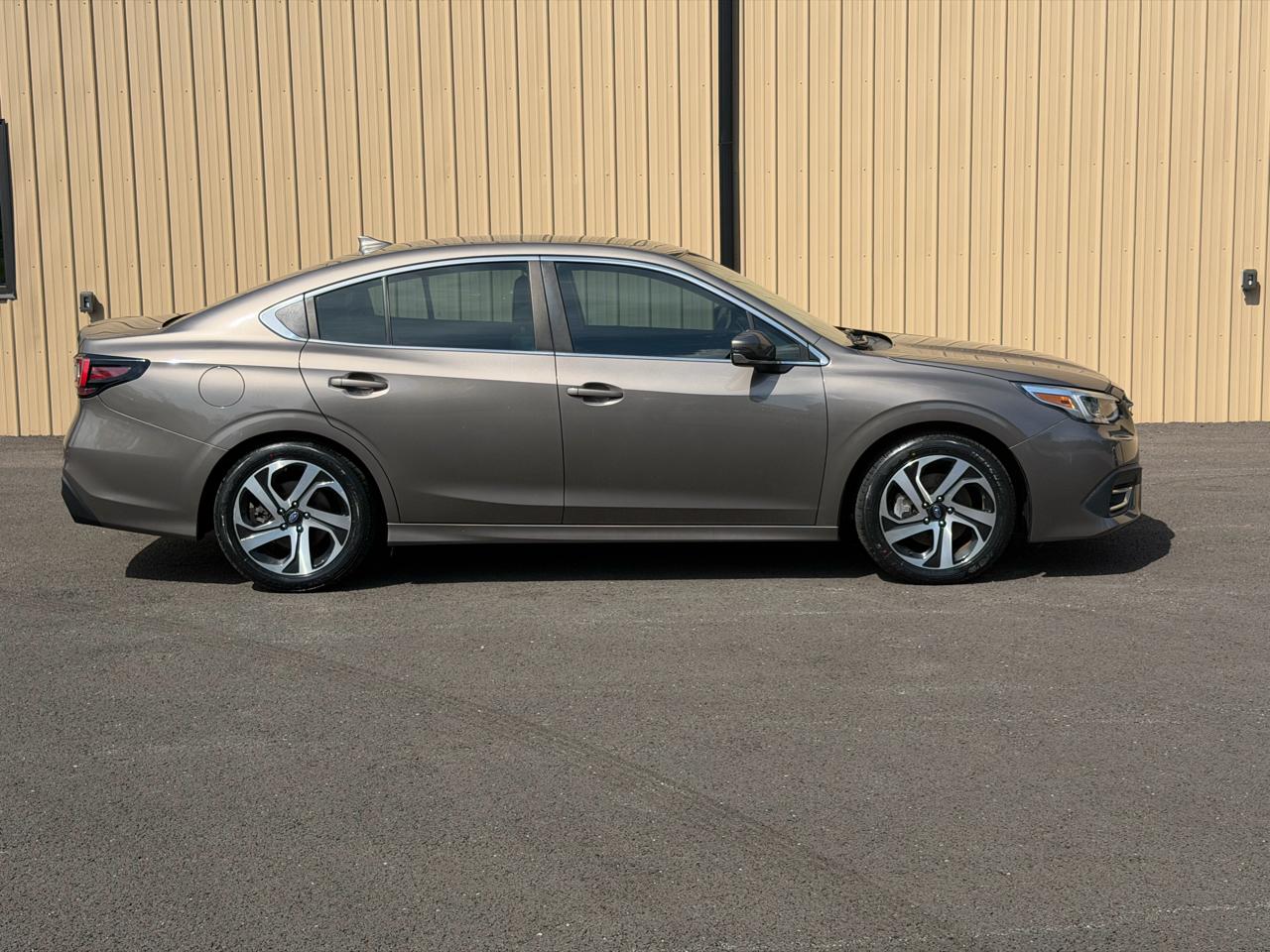 Subaru Legacy  2021