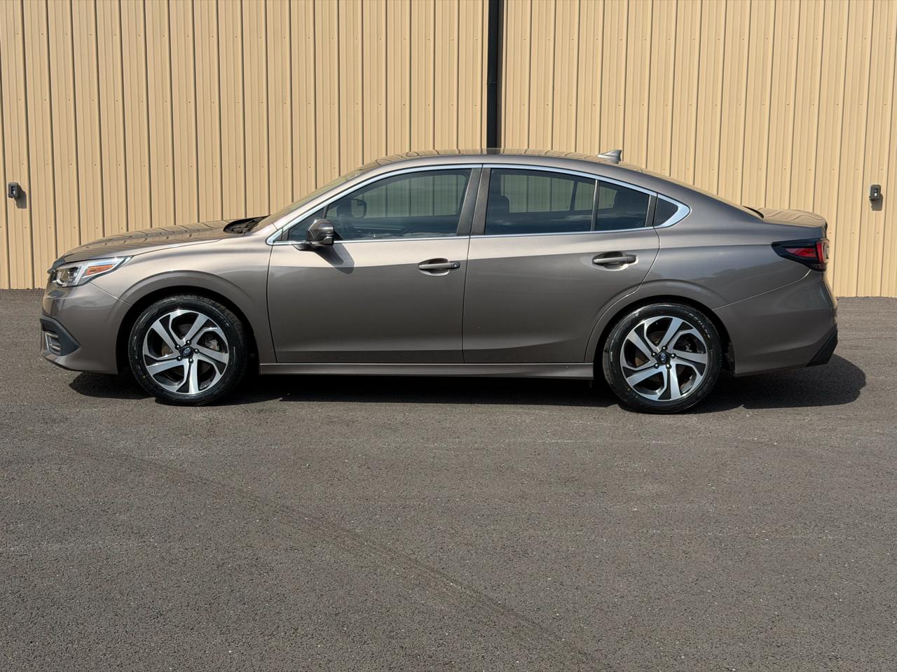 Subaru Legacy  2021