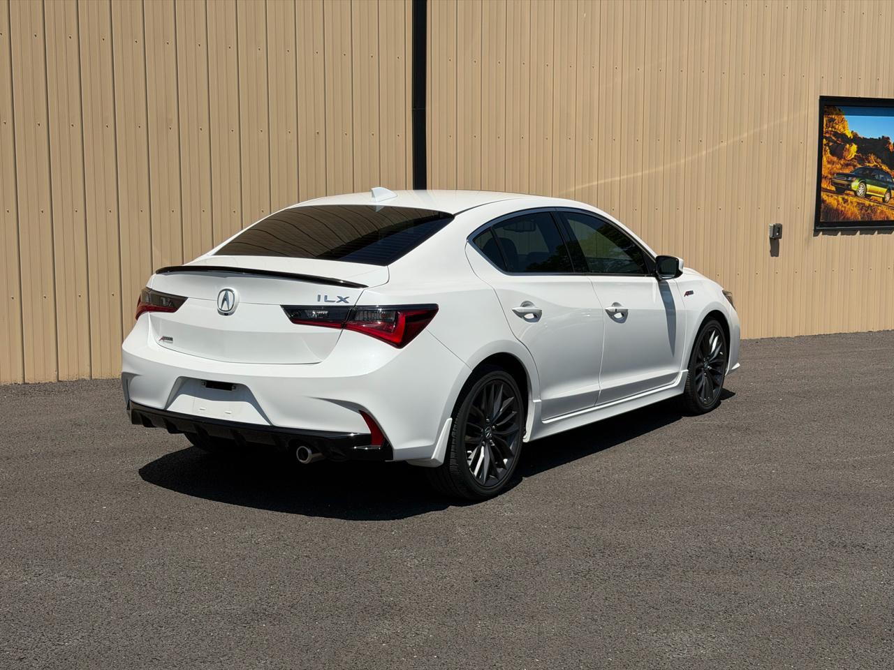 Acura ILX 8-Spd AT w/ Premium & A-SPEC Packages 2022