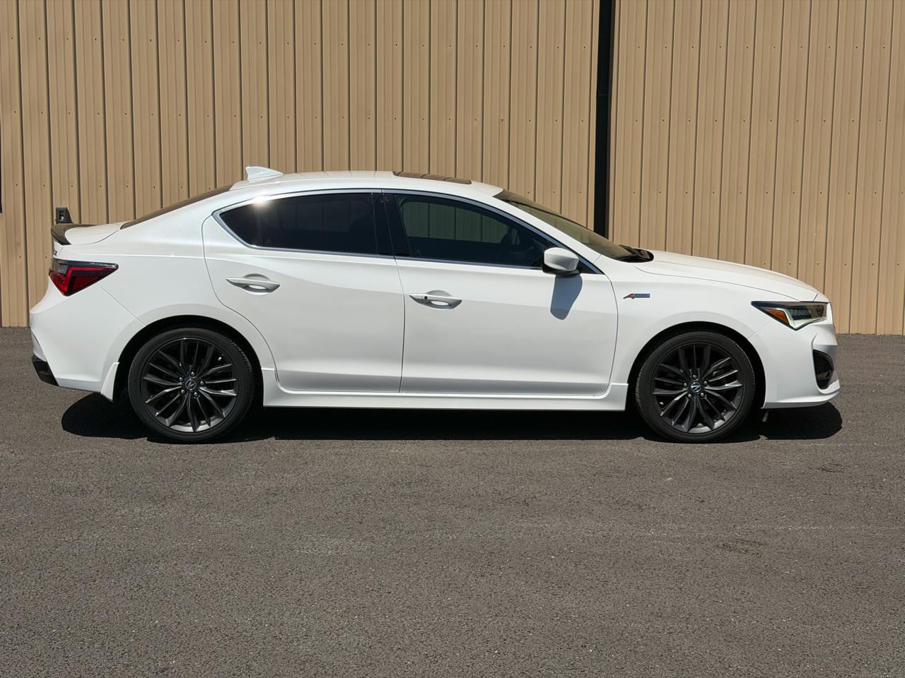 Acura ILX 8-Spd AT w/ Premium & A-SPEC Packages 2022