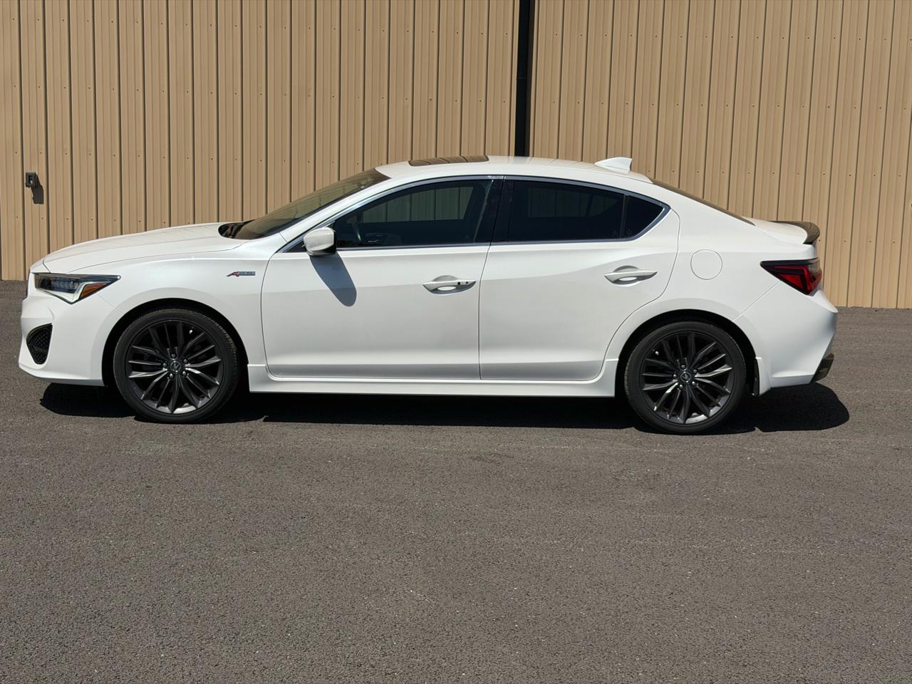 Acura ILX 8-Spd AT w/ Premium & A-SPEC Packages 2022