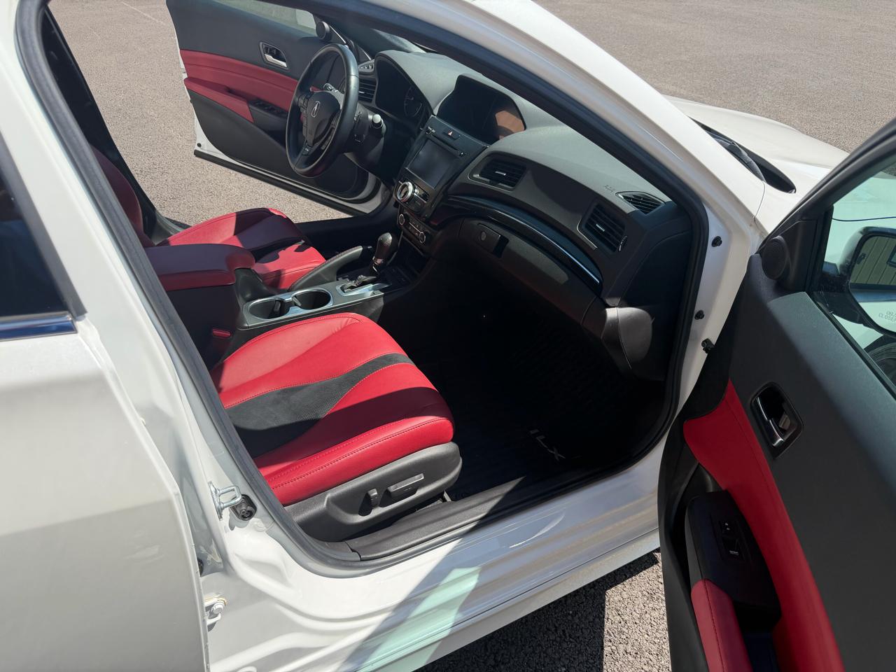 Acura ILX 8-Spd AT w/ Premium & A-SPEC Packages 2022