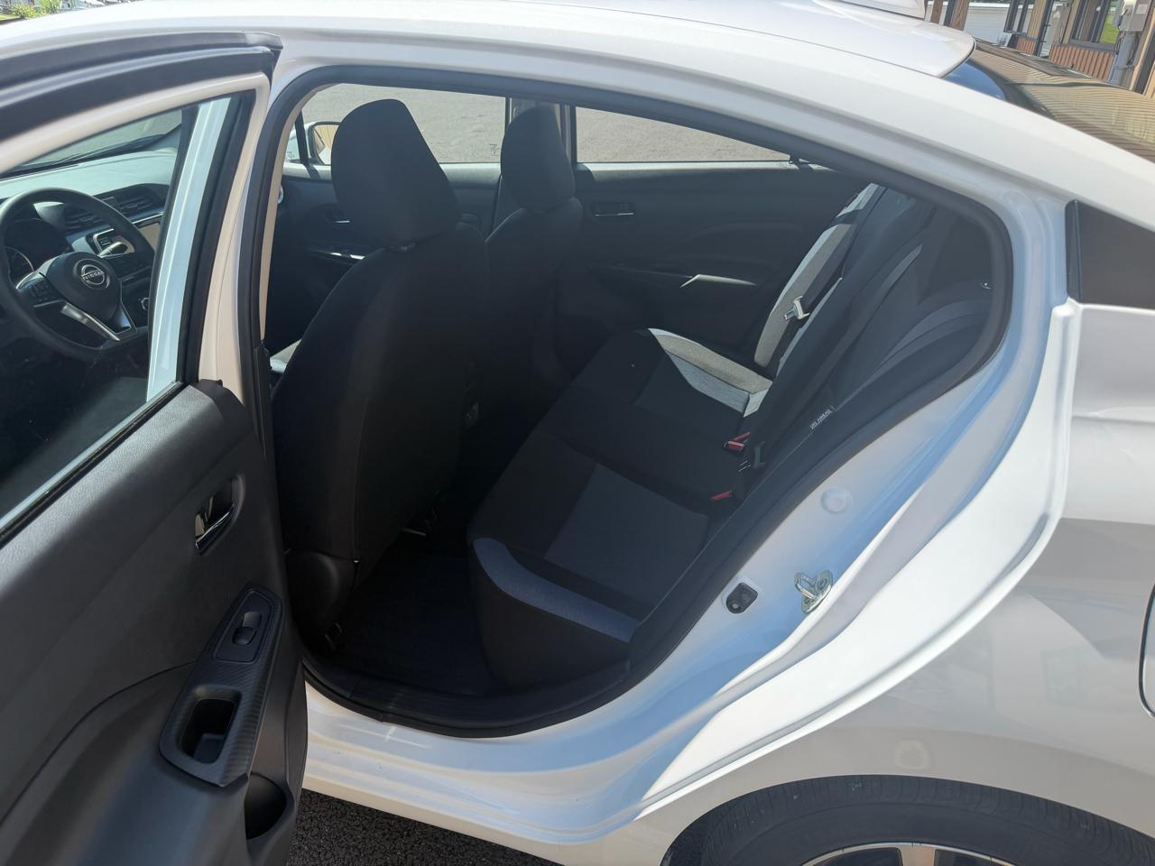 Nissan Versa  2025