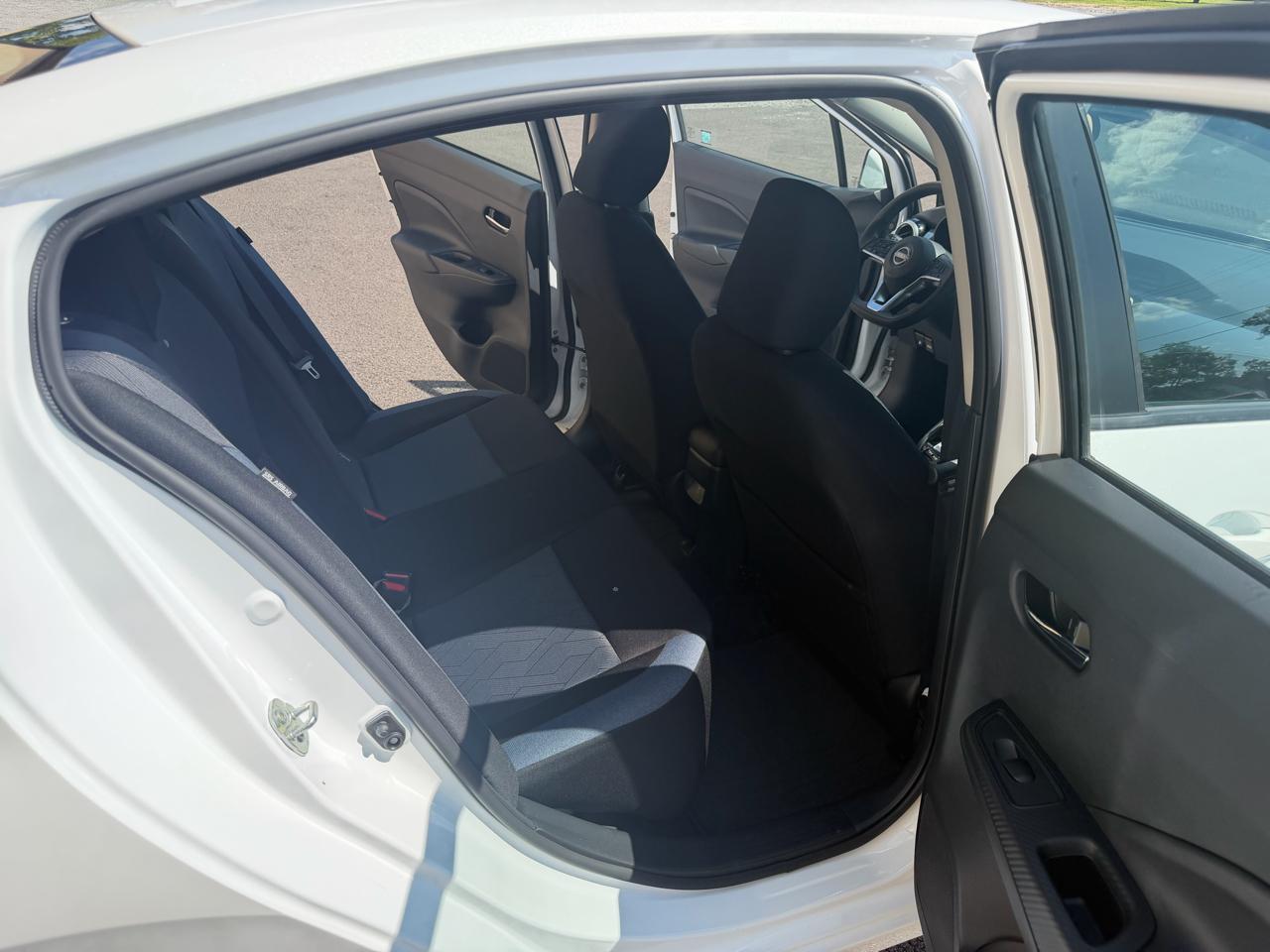 Nissan Versa  2025