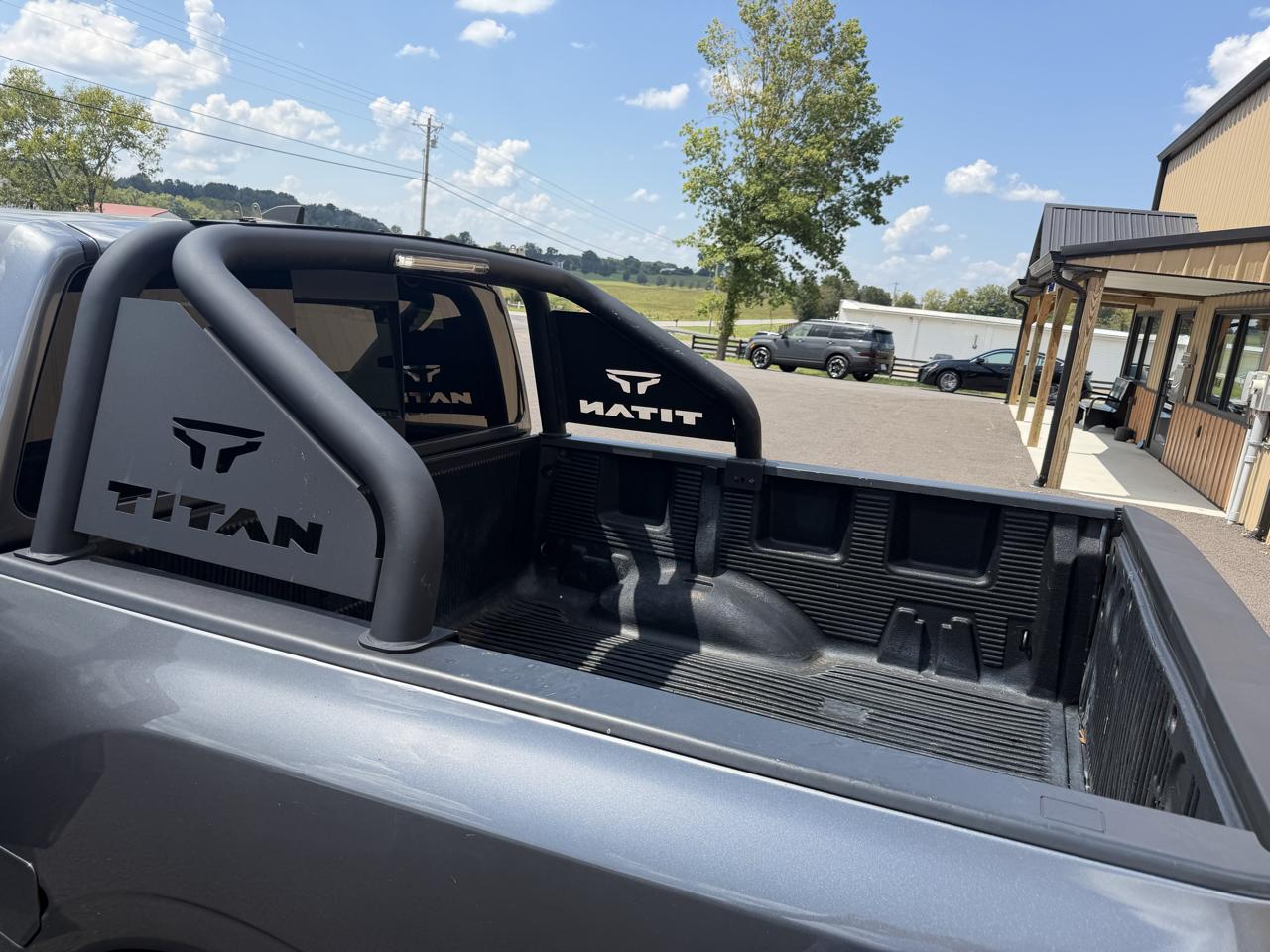 Nissan Titan  2022