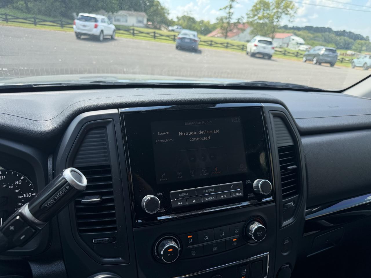 Nissan Titan  2022