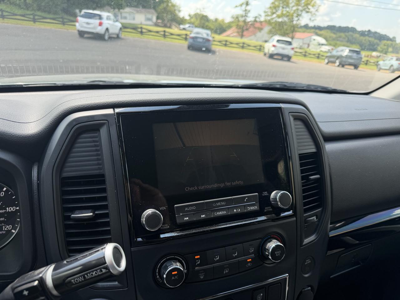 Nissan Titan  2022