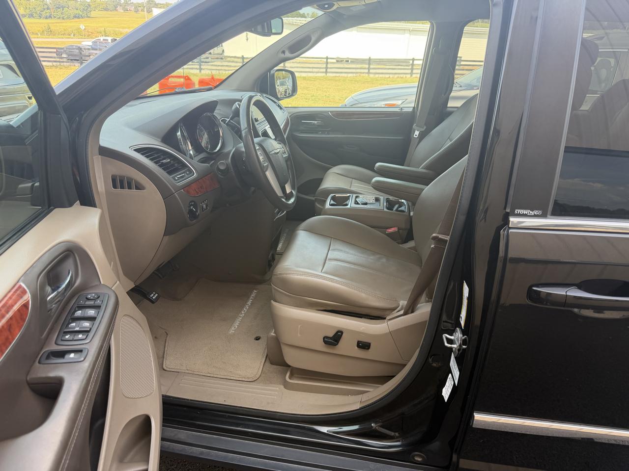 Chrysler Town & Country  2014