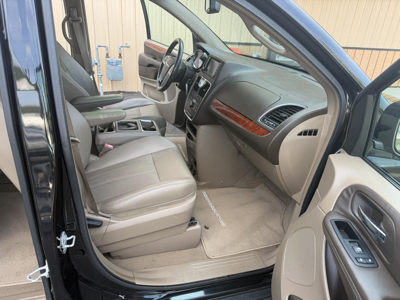 Chrysler Town & Country  2014