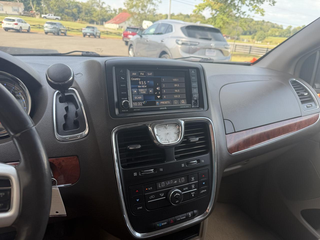 Chrysler Town & Country  2014