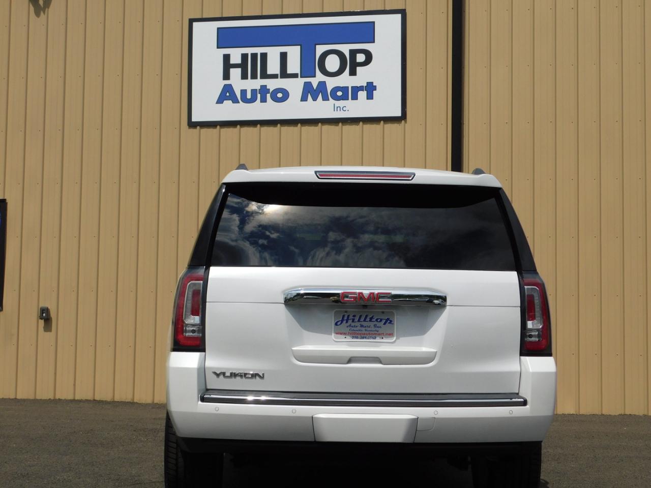 GMC Yukon Denali 4WD 2017