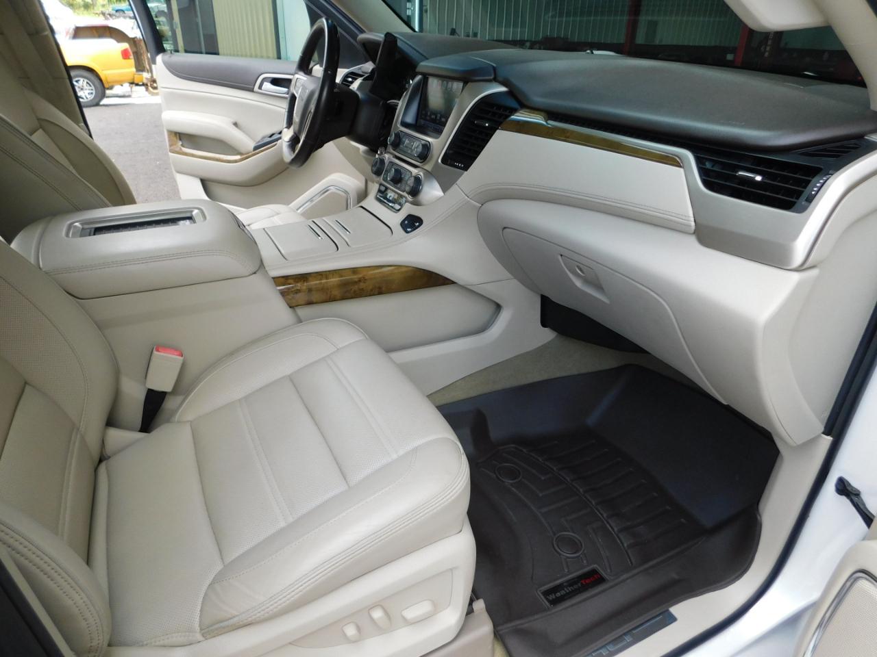 GMC Yukon Denali 4WD 2017