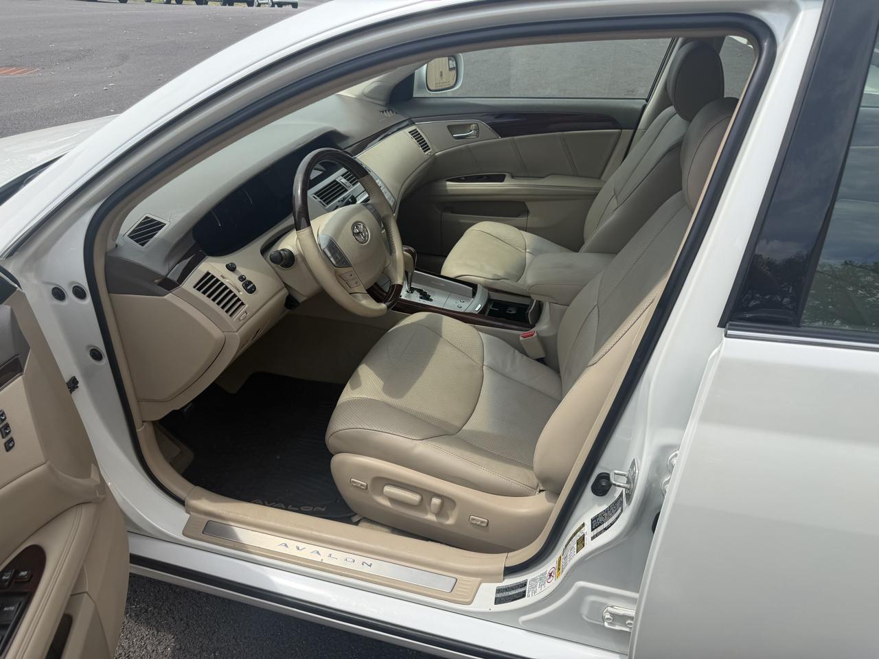 Toyota Avalon Limited 2008