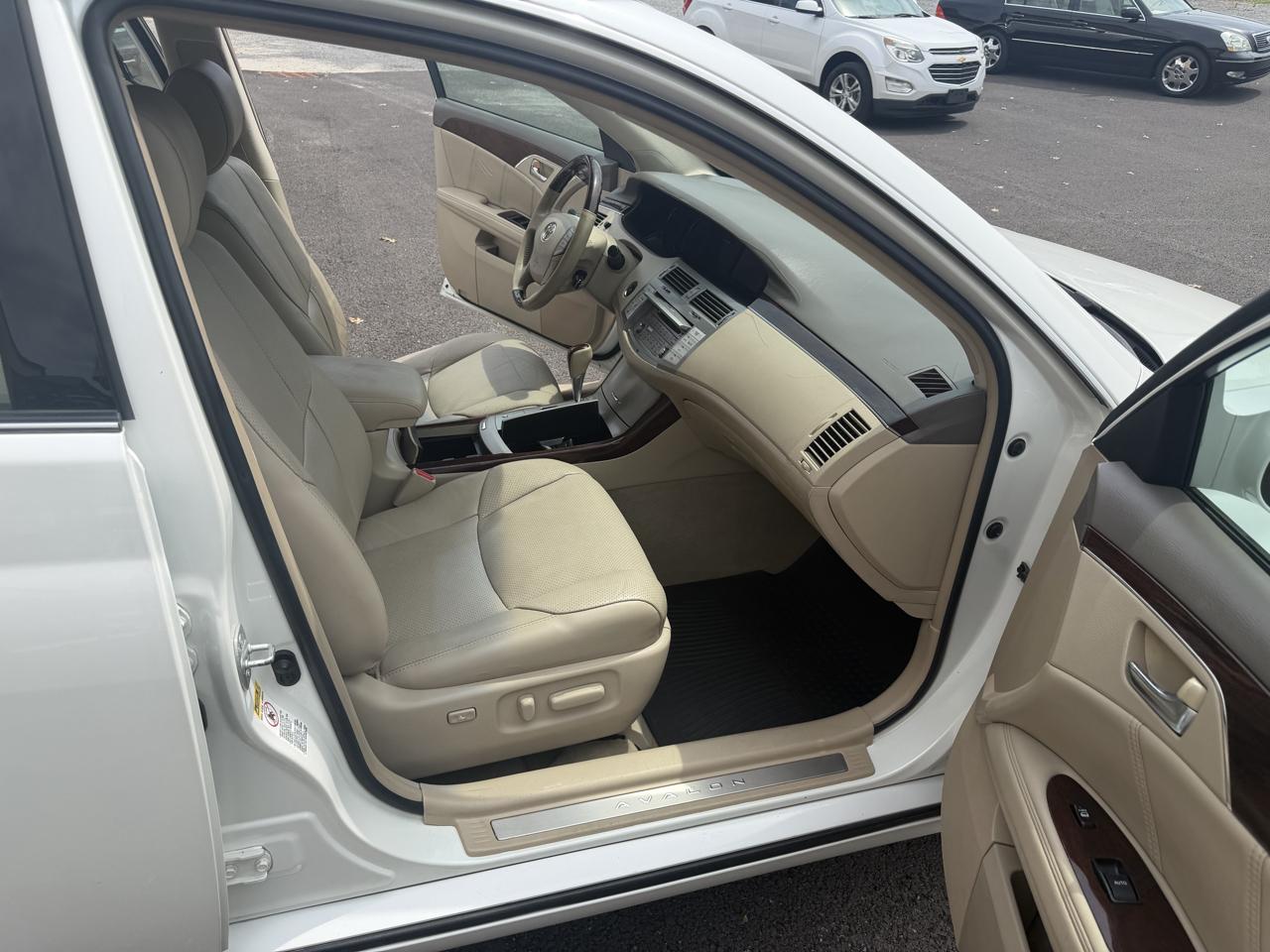 Toyota Avalon Limited 2008