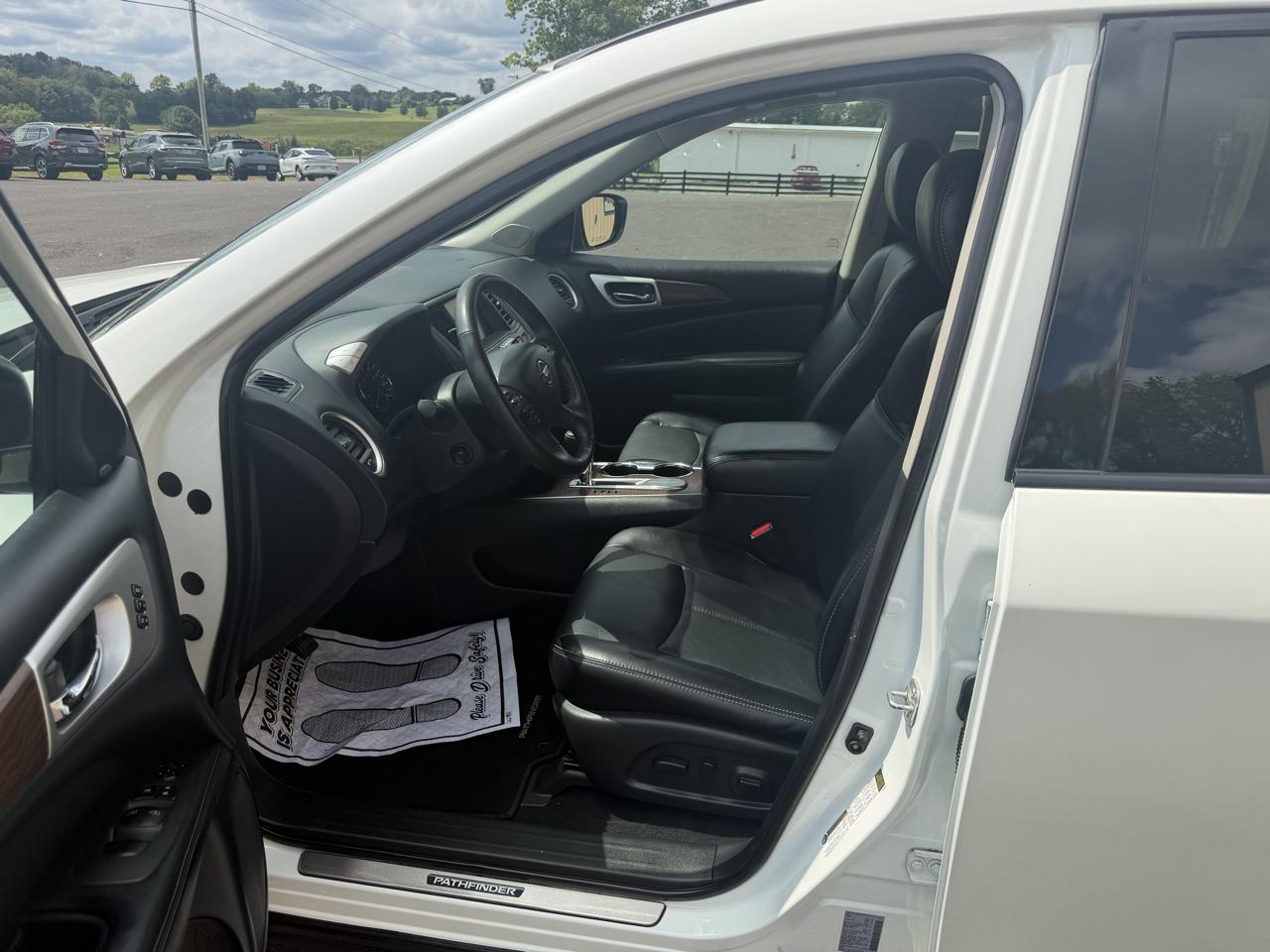 Nissan Pathfinder Platinum 2020