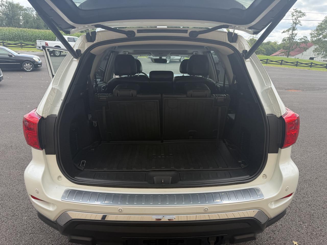 Nissan Pathfinder Platinum 2020