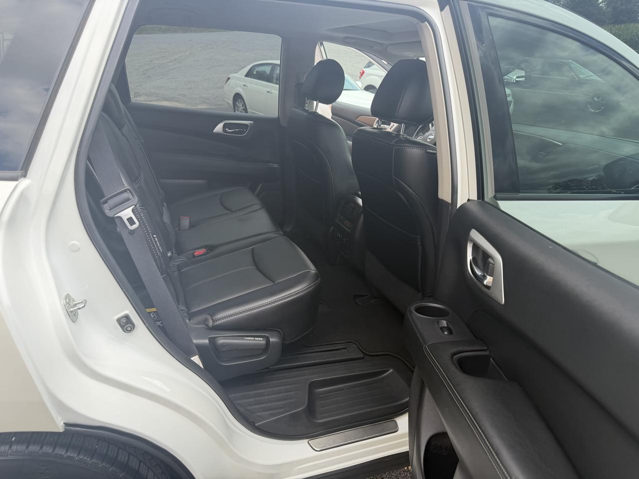 Nissan Pathfinder Platinum 2020
