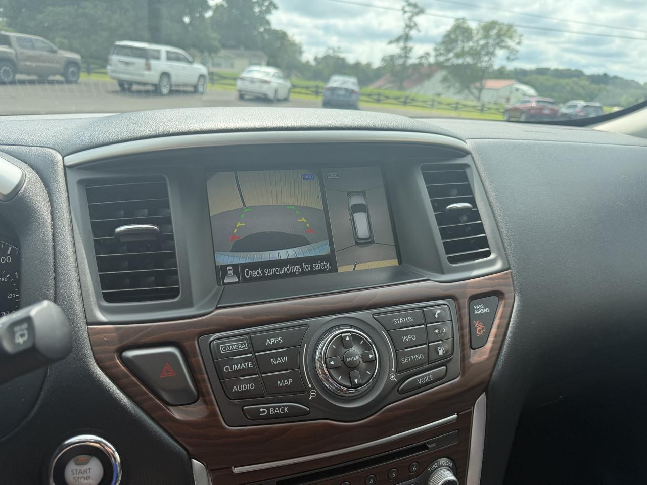 Nissan Pathfinder Platinum 2020