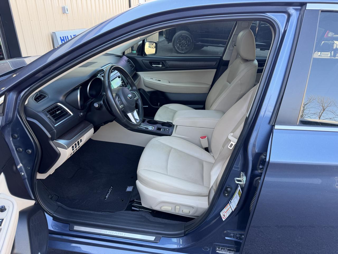 Subaru Legacy  2017