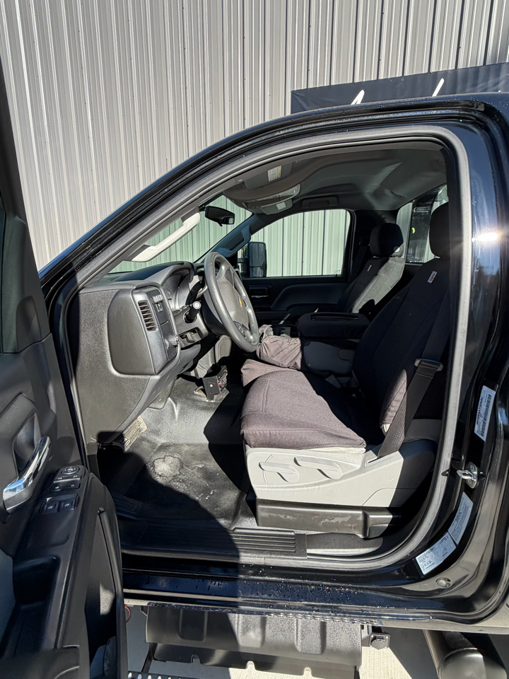 Chevrolet Silverado MD 2WD Reg Cab Work Truck 2022 Chevrolet Silverado MD 2WD Reg Cab Work Truck 2022