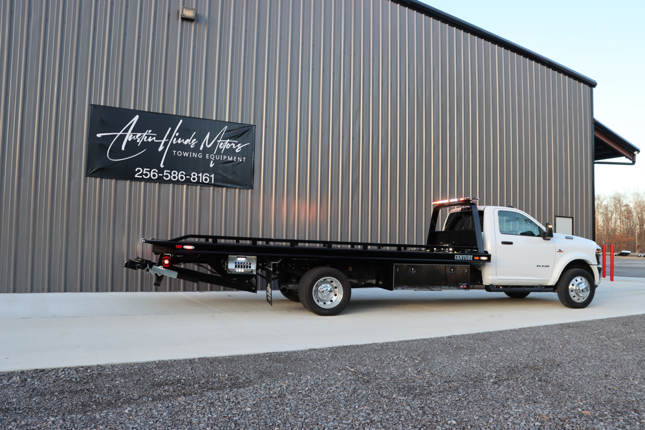 RAM 5500 Chassis Cab Big Horn 4x2 Reg Cab 120" CA 204.5" WB 2025