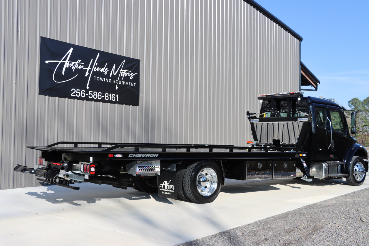 Freightliner M2 106 Plus  2026