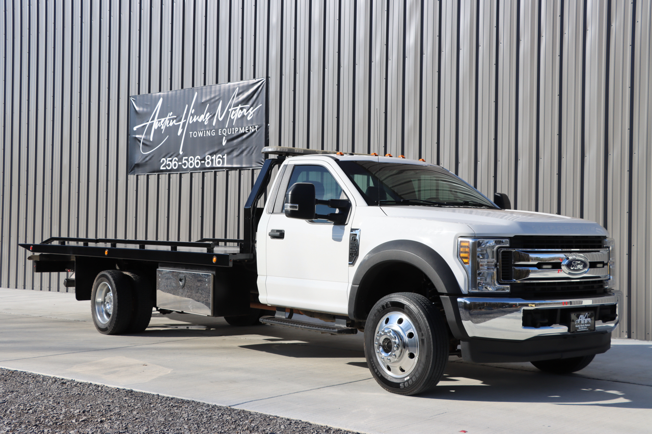 Ford Super Duty F-550 DRW XLT 4WD Reg Cab 145" WB 60" CA 2019