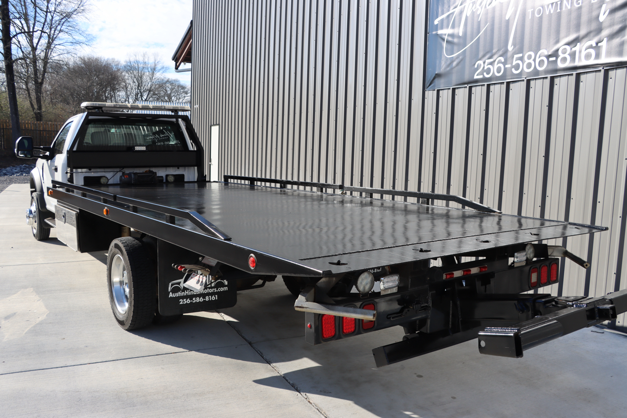 Ford Super Duty F-550 DRW XLT 4WD Reg Cab 145" WB 60" CA 2019