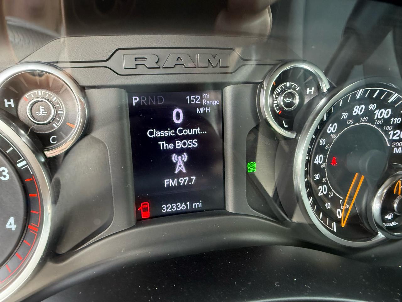 RAM 5500 Chassis Cab SLT 4x2 Reg Cab 120" CA 204.5" WB 2021