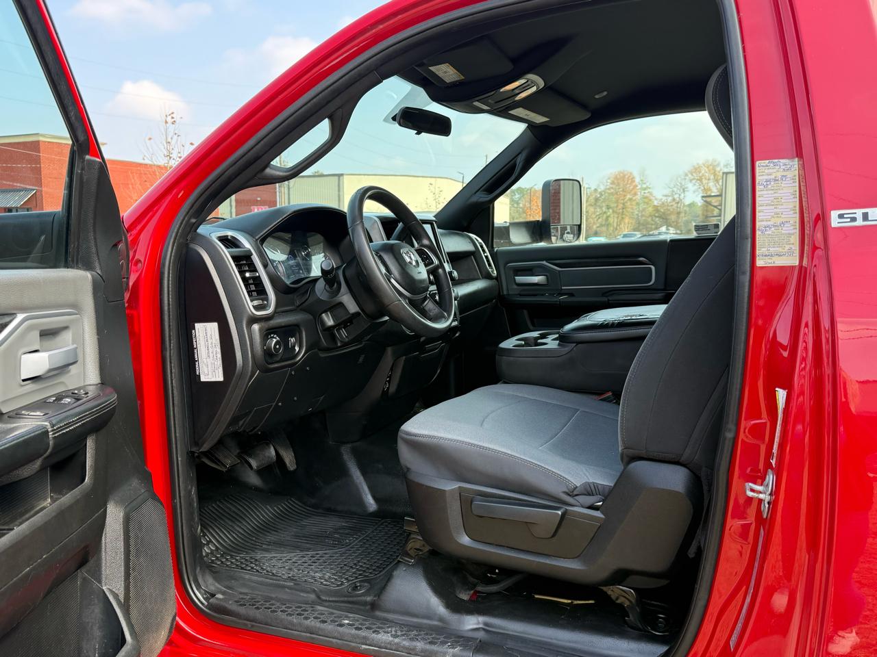 RAM 5500 Chassis Cab SLT 4x2 Reg Cab 120" CA 204.5" WB 2021