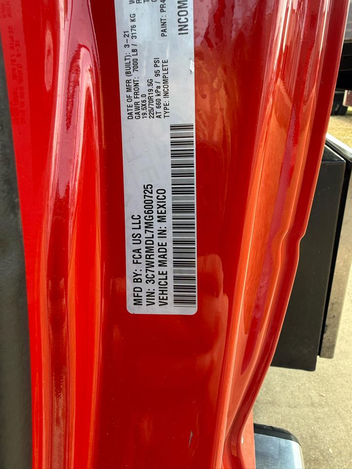 RAM 5500 Chassis Cab SLT 4x2 Reg Cab 120" CA 204.5" WB 2021