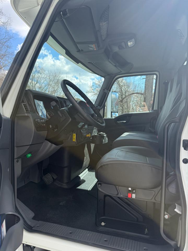 International MV  2025