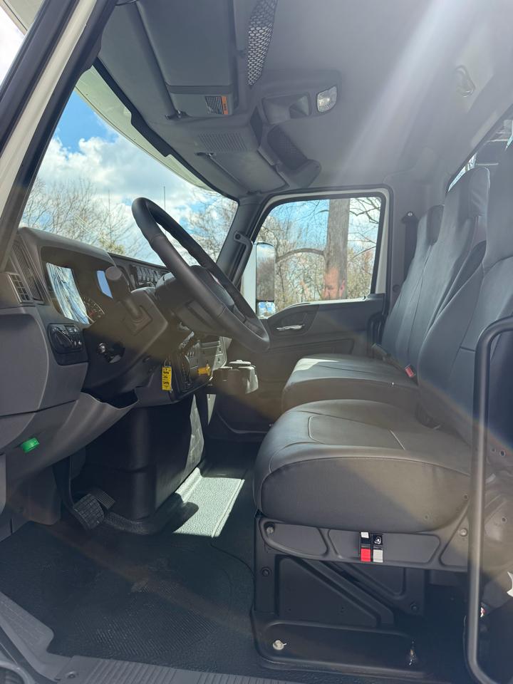 International MV  2025