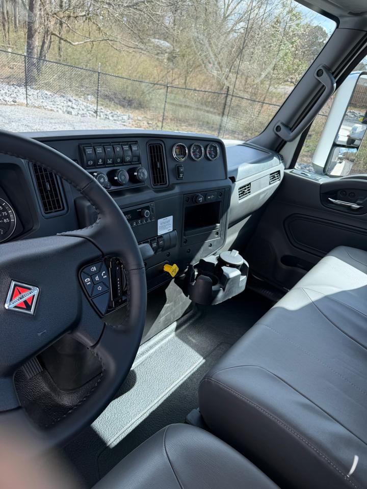 International MV  2025