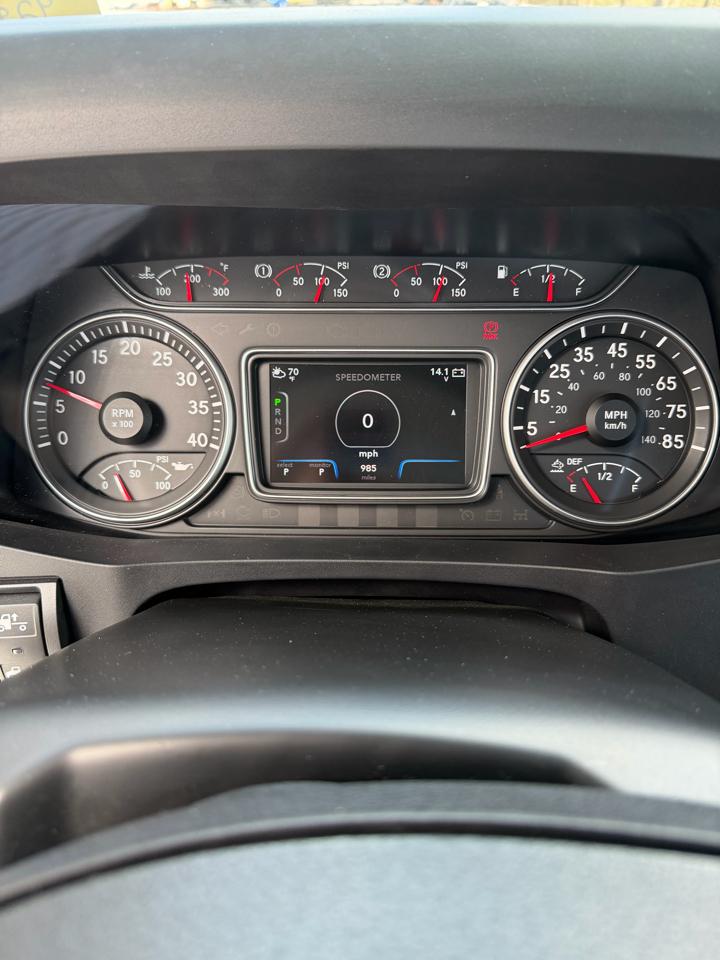 International MV  2025