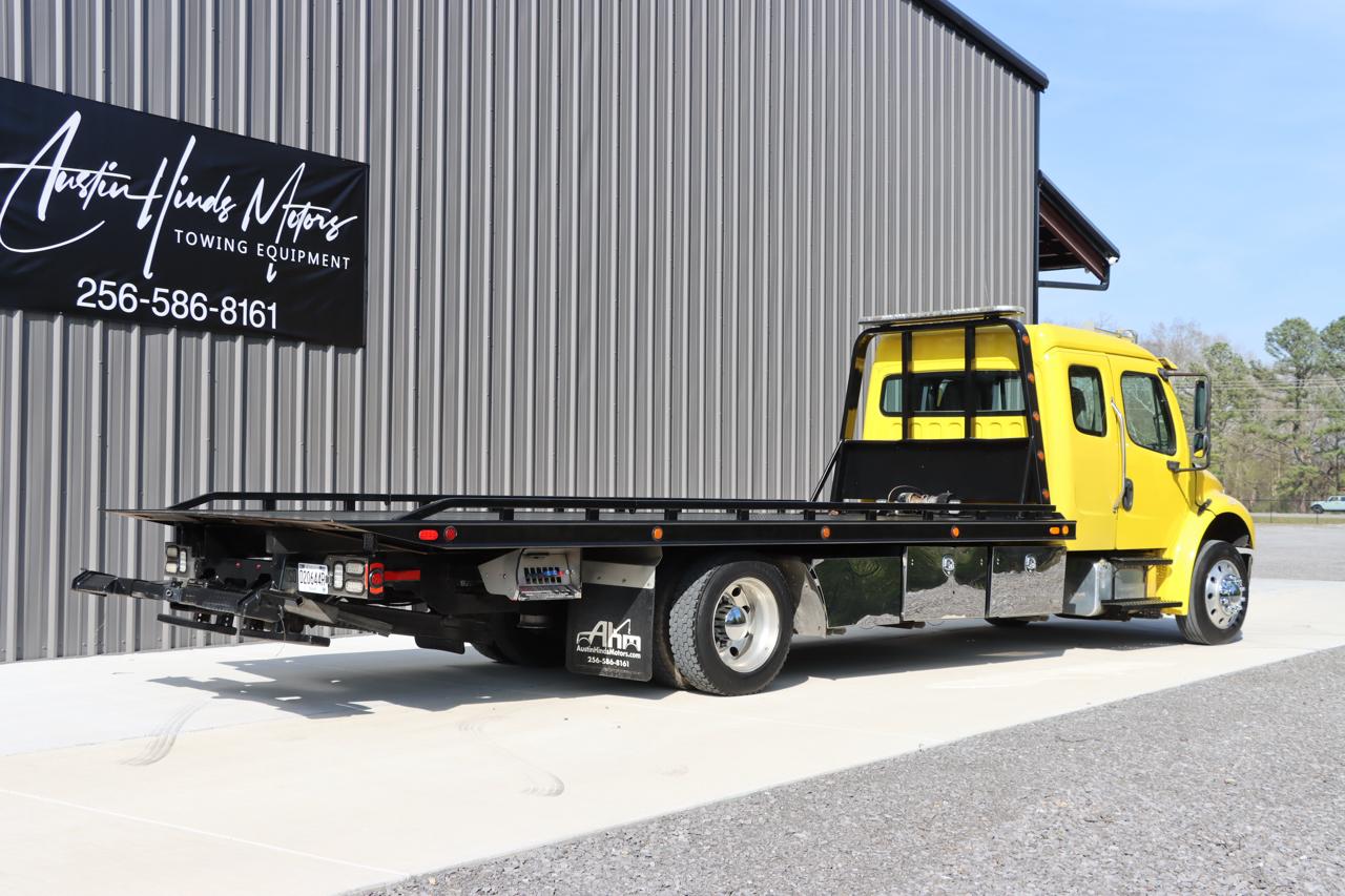 Freightliner M2  2020