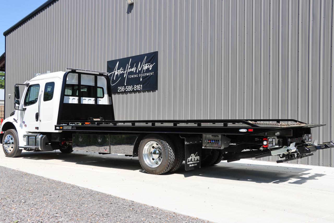 Freightliner M2 106 Plus  2026