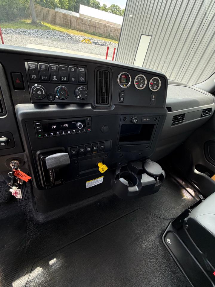 International MV607  2027