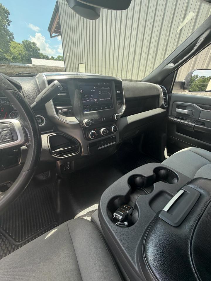 RAM 5500 Chassis Cab SLT 4x2 Reg Cab 120" CA 204.5" WB 2022
