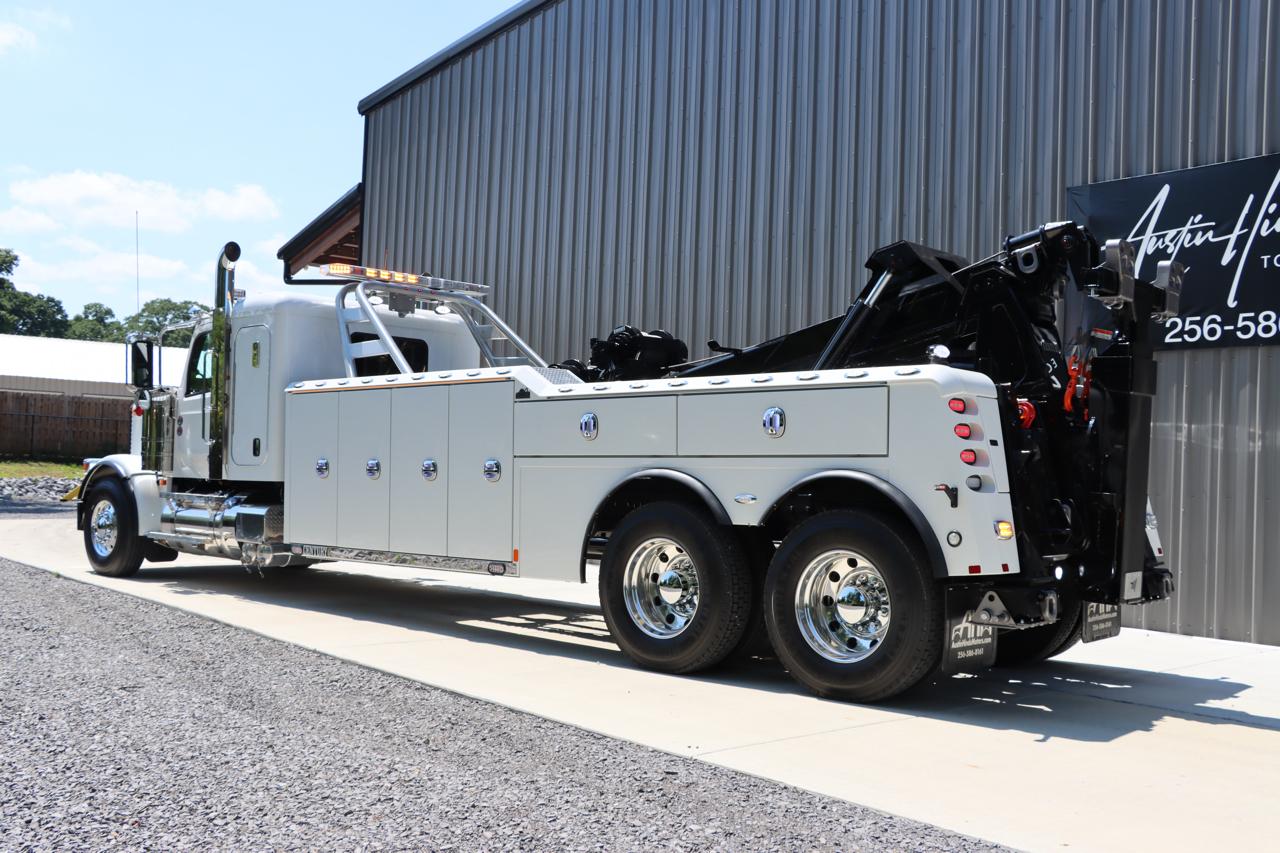 Peterbilt 589  2027
