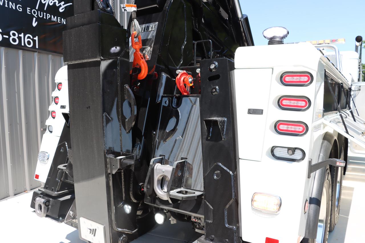 Peterbilt 589  2027