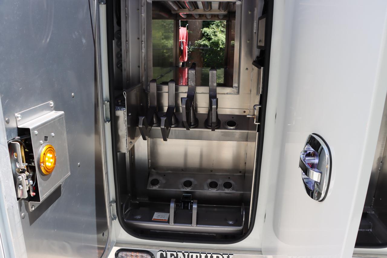Peterbilt 589  2027