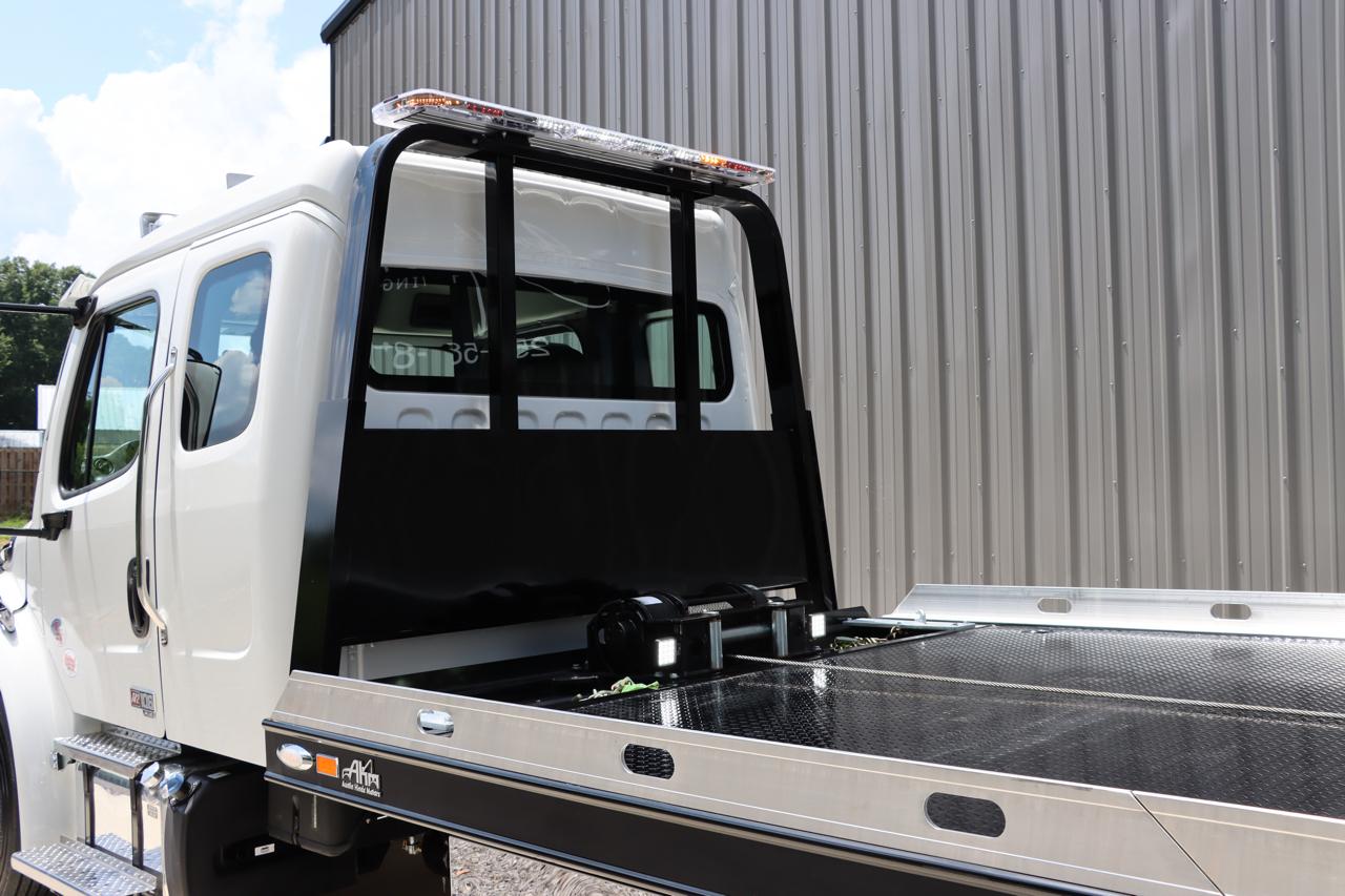 Freightliner M2 106  2027