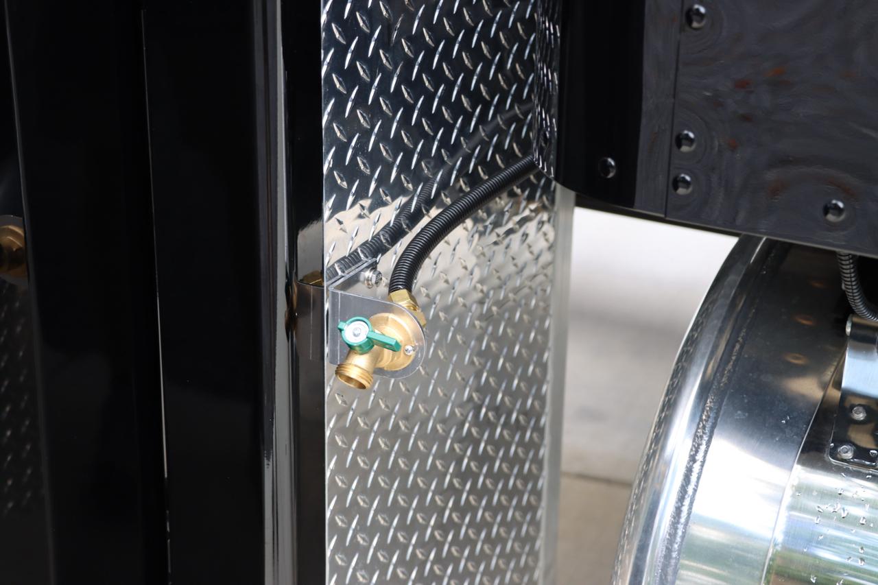 Peterbilt 589  2027