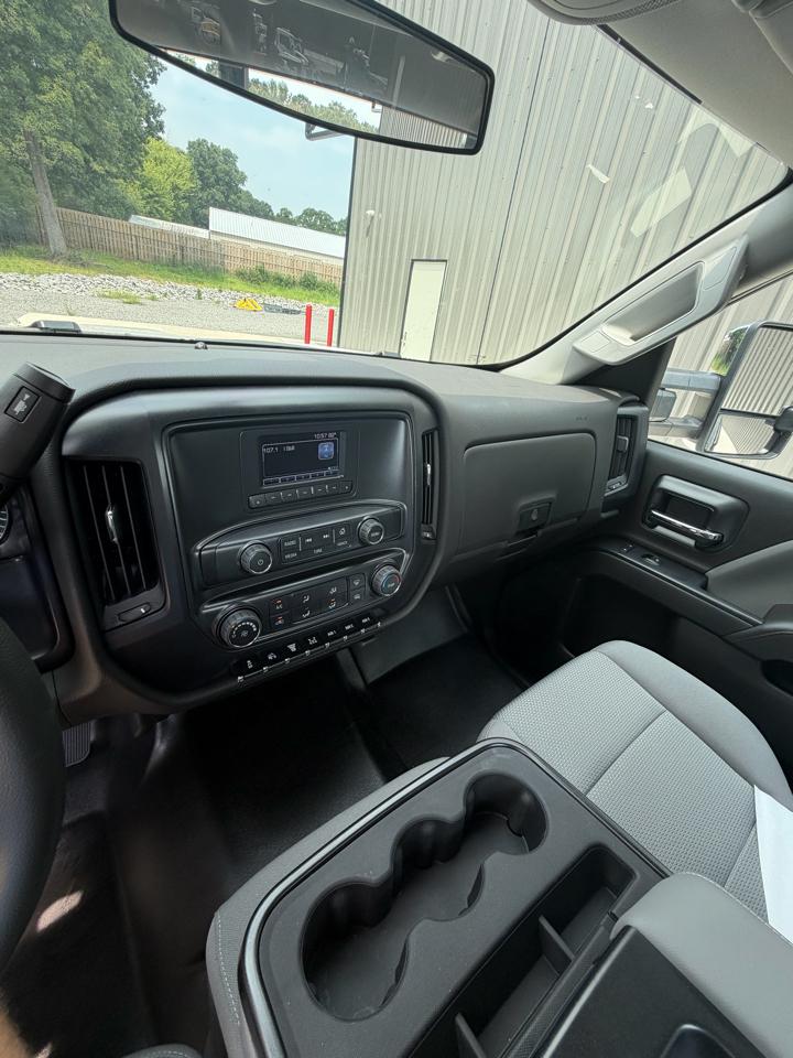 Chevrolet Silverado MD  2024