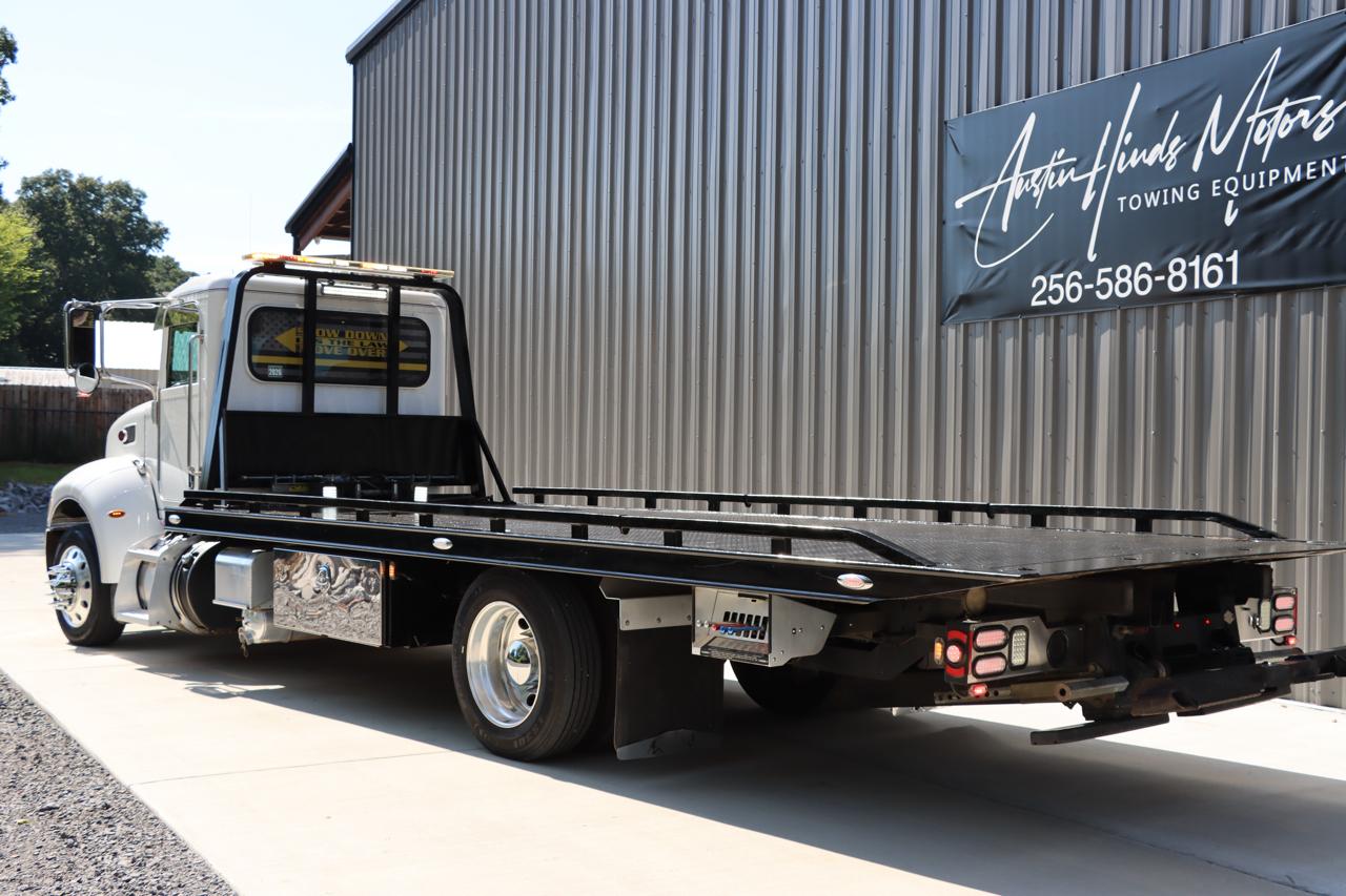 Peterbilt 337  2021